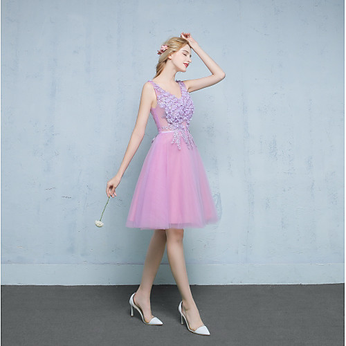 A-Line Fit & Flare Lace Up Cocktail Party Dress V Neck Sleeveless Knee Length Lace Satin Tulle with Pearls Beading Appliques 2021
A-Line Fit & Flare Lace Up Cocktail Party Dress V Neck Sleeveless Knee Length Lace Satin Tulle with Pearls Beading Appliques 2021