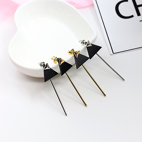 Women's Earrings Holiday Wedding Birthday Romantic Earrings Jewelry Gold / Silver For Date Street Festival 1 Pair
Women's Earrings Holiday Wedding Birthday Romantic Earrings Jewelry Gold / Silver For Date Street Festival 1 Pair