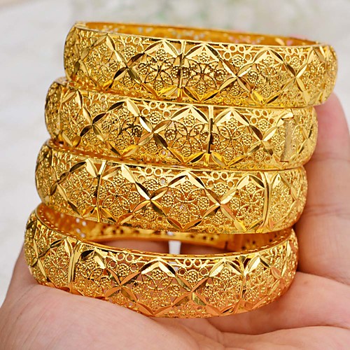 4pcs Women's Cuff Bracelet Hollow Out Wedding Vintage Theme Luxury Classic Trendy Ethnic Africa 24K Gold Plated Bracelet Jewelry Gold For Christmas Wedding Gift Birthday Festival
4pcs Women's Cuff Bracelet Hollow Out Wedding Vintage Theme Luxury Classic Trendy Ethnic Africa 24K Gold Plated Bracelet Jewelry Gold For Christmas Wedding Gift Birthday Festival