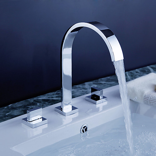 Bathroom Sink Faucet - Rotatable / Widespread / Waterfall Chrome Deck Mounted Two Handles Three HolesBath Taps
Bathroom Sink Faucet - Rotatable / Widespread / Waterfall Chrome Deck Mounted Two Handles Three HolesBath Taps