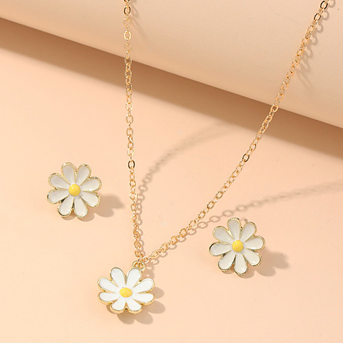 Women's Jewelry Set Classic Daisy Simple Classic Trendy Fashion Cute Earrings Jewelry Gold For Party Evening Gift Street Beach Festival 2pcs
Women's Jewelry Set Classic Daisy Simple Classic Trendy Fashion Cute Earrings Jewelry Gold For Party Evening Gift Street Beach Festival 2pcs