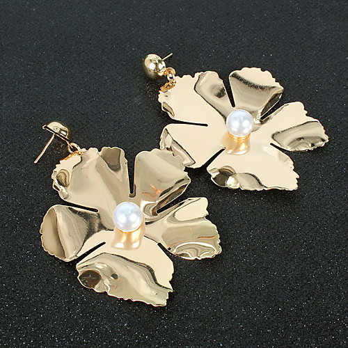 Women's Hoop Earrings Classic Flower Love Vintage Classic Earrings Jewelry Gold For Party Wedding 1 Pair
Women's Hoop Earrings Classic Flower Love Vintage Classic Earrings Jewelry Gold For Party Wedding 1 Pair