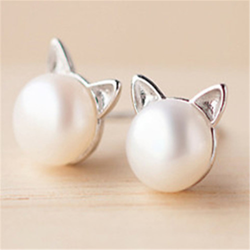 Women's Pearl Earrings Classic Rabbit Stylish Artistic Trendy Korean Platinum Plated Gold Plated Earrings Jewelry Silver For Christmas Gift Daily Work Festival 1 Pair
Women's Pearl Earrings Classic Rabbit Stylish Artistic Trendy Korean Platinum Plated Gold Plated Earrings Jewelry Silver For Christmas Gift Daily Work Festival 1 Pair