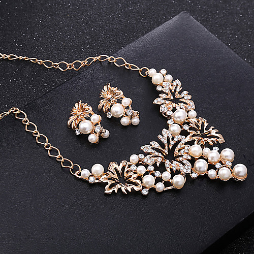 Women's Jewelry Set Bridal Jewelry Sets Cut Out Flower Precious Fashion Imitation Pearl Rhinestone Earrings Jewelry Silver / Gold For Christmas Wedding Halloween Party Evening Gift 1 set
Women's Jewelry Set Bridal Jewelry Sets Cut Out Flower Precious Fashion Imitation Pearl Rhinestone Earrings Jewelry Silver / Gold For Christmas Wedding Halloween Party Evening Gift 1 set