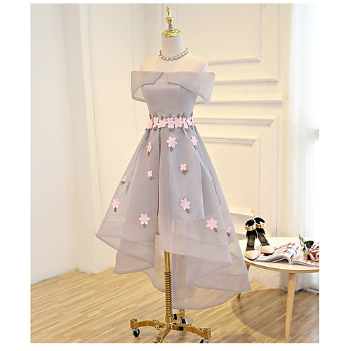 A-Line Off Shoulder Tea Length Tulle Bridesmaid Dress with Sash / Ribbon / Appliques
A-Line Off Shoulder Tea Length Tulle Bridesmaid Dress with Sash / Ribbon / Appliques