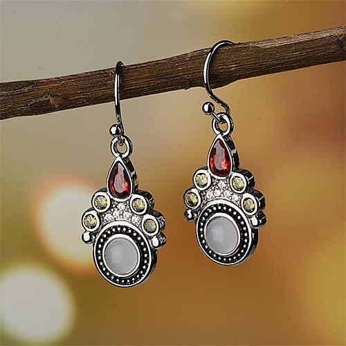 Women's Hoop Earrings Classic Fashion Romantic Punk Trendy Cute Sweet Earrings Jewelry Green / Red For Street Gift Date Birthday Festival 1 Pair
Women's Hoop Earrings Classic Fashion Romantic Punk Trendy Cute Sweet Earrings Jewelry Green / Red For Street Gift Date Birthday Festival 1 Pair