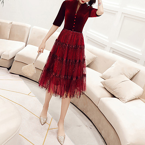 A-Line Minimalist Elegant Party Wear Cocktail Party Dress Queen Anne Half Sleeve Knee Length Sequined Velvet with Buttons Sequin Tassel 2021
A-Line Minimalist Elegant Party Wear Cocktail Party Dress Queen Anne Half Sleeve Knee Length Sequined Velvet with Buttons Sequin Tassel 2021