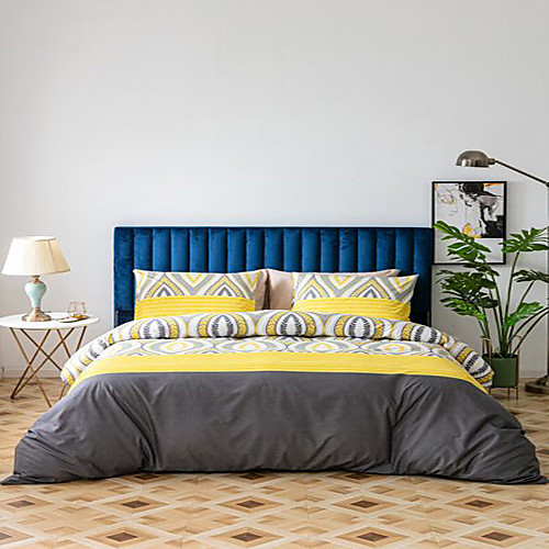 3-Piece Duvet Cover Set Hotel Bedding Sets Comforter Cover with Soft Lightweight Microfiber Include 1 Duvet Cover 2 Pillowcases for Double/Queen/King(1 Pillowcase for Twin/Single)
3-Piece Duvet Cover Set Hotel Bedding Sets Comforter Cover with Soft Lightweight Microfiber Include 1 Duvet Cover 2 Pillowcases for Double/Queen/King(1 Pillowcase for Twin/Single)