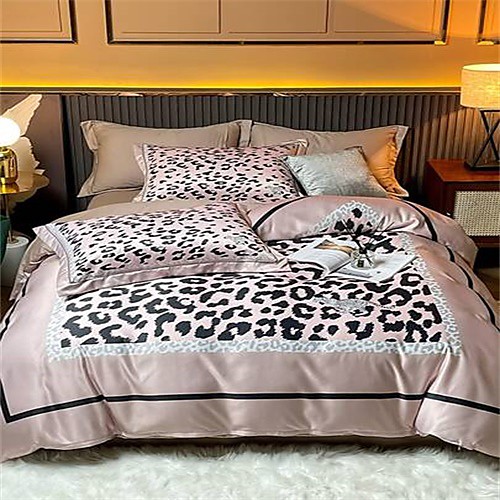 3-Piece Duvet Cover Set Hotel Bedding Sets Comforter Cover with Soft Lightweight Microfiber Include 1 Duvet Cover 2 Pillowcases for Double/Queen/King(1 Pillowcase for Twin/Single)
3-Piece Duvet Cover Set Hotel Bedding Sets Comforter Cover with Soft Lightweight Microfiber Include 1 Duvet Cover 2 Pillowcases for Double/Queen/King(1 Pillowcase for Twin/Single)