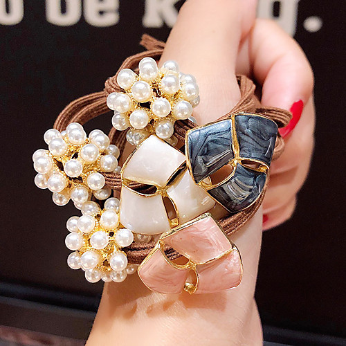Europe and the United States Trend Irregular Geometric Fashion Hair Ring Metal Rope Pearl Hair Rope Smooth Texture Adult Hair Accessories 3 pcs
Europe and the United States Trend Irregular Geometric Fashion Hair Ring Metal Rope Pearl Hair Rope Smooth Texture Adult Hair Accessories 3 pcs