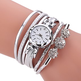 baratos Relógios Estilo Boho-Mulheres Bracele Relógio Simulado Diamante Relógio Relógio de diamante Quartzo Couro PU Acolchoado Preta / Branco / Azul imitação de diamante Analógico senhoras Casual Boêmio Fashion Elegante -