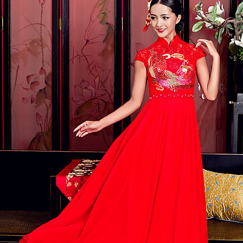 

Chinese traditional wedding costume