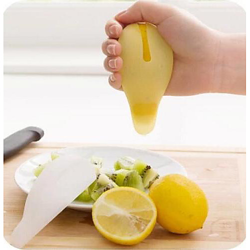 

Simply Fashion Plastic Manual Lemon Juicer