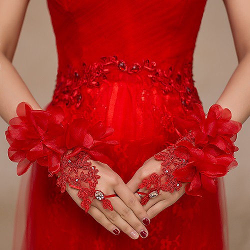

Lace / Tulle Wrist Length Glove Bridal Gloves / Party / Evening Gloves With Rhinestone / Floral