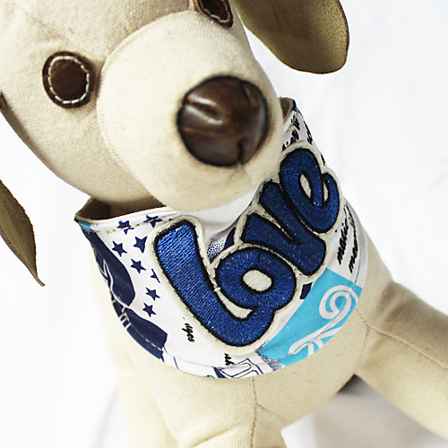 

Lovely Bulldog Pet Bandanas Collars For Dogs