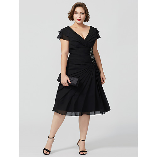 

A-Line Mother of the Bride Dress Plus Size Elegant Sexy V Neck Knee Length Chiffon Short Sleeve with Beading Tiered 2021