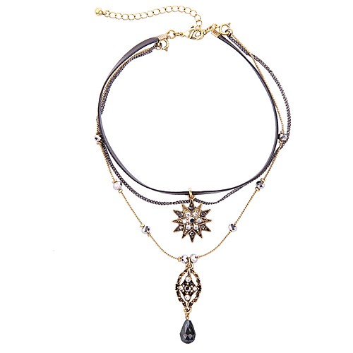 

Women's Crystal Layered Necklace Drop Star Simple Fashion Crystal Imitation Diamond Alloy Gold Necklace Jewelry For Daily