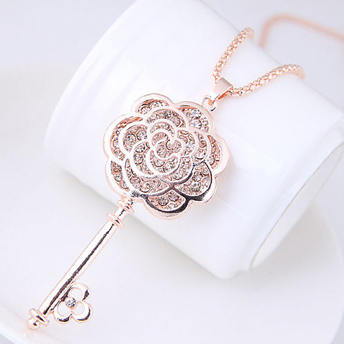 

Women's Pendant Necklace Long Keys Flower Ladies Fashion European Sweet Alloy Gold Necklace Jewelry For Causal