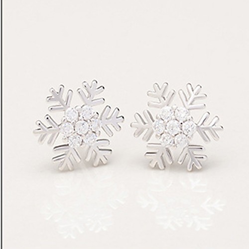 

Women's Stud Earrings Classic Stylish Snowflake Ladies Imitation Diamond Earrings Jewelry White For Gift Daily 1 Pair