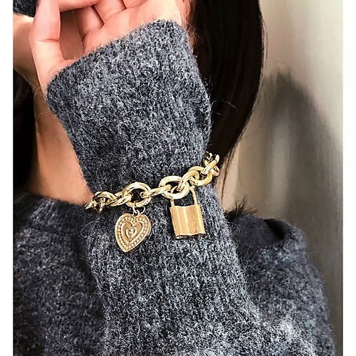 

Women's Bracelet Pendant Bracelet Classic Precious Interlocking Romantic Fashion Aluminum Bracelet Jewelry Gold / Silver For Gift Ceremony Evening Party Date Festival / Pearl / Pearl