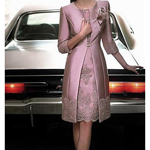 

Sheath / Column Mother of the Bride Dress Plus Size Vintage Jewel Neck Knee Length Lace Satin 3/4 Length Sleeve with Appliques 2021