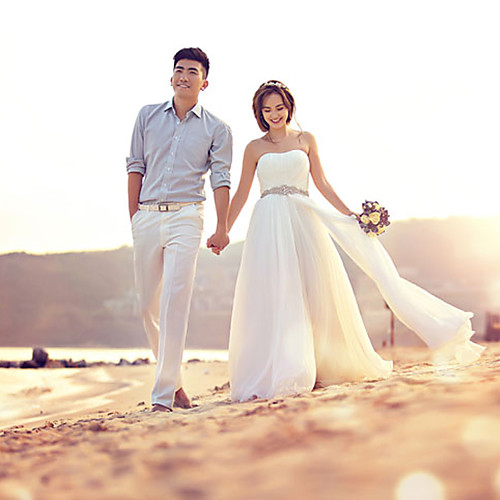 

A-Line Wedding Dresses Strapless Floor Length Chiffon Strapless Romantic Beach Sparkle & Shine with Draping 2021