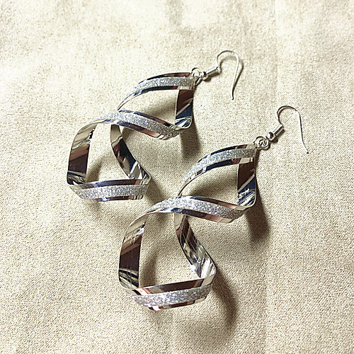 

Women's Drop Earrings Dangle Earrings Hollow Out Precious Fashion Earrings Jewelry Gold / Silver For Party Street Daily 1 Pair