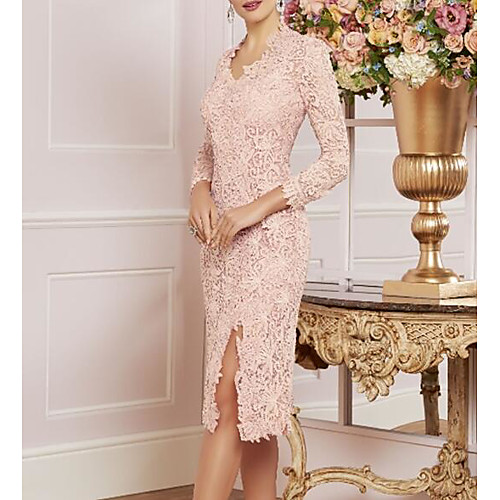 

Sheath / Column Mother of the Bride Dress Plus Size V Neck Knee Length Lace 3/4 Length Sleeve with Lace Split Front 2021