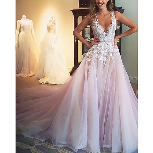 

A-Line Luxurious Floral Engagement Formal Evening Dress V Neck Sleeveless Court Train Tulle with Pleats Appliques 2021