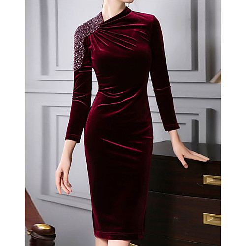 

Sheath / Column Mother of the Bride Dress Plus Size Jewel Neck Knee Length Sequined Velvet 3/4 Length Sleeve with Crystals 2021