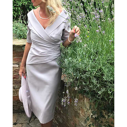 

Sheath / Column Mother of the Bride Dress Elegant V Neck Knee Length Taffeta Half Sleeve with Ruching 2021