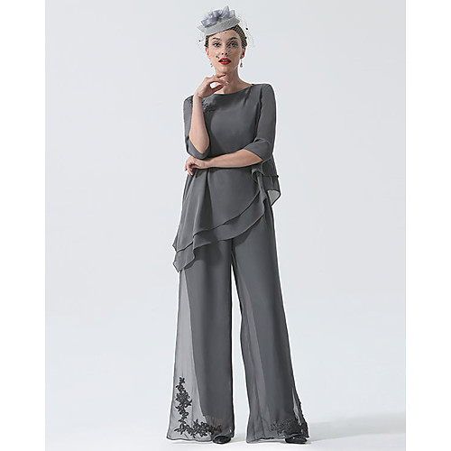 

Pantsuit / Jumpsuit Mother of the Bride Dress Plus Size Jewel Neck Floor Length Chiffon 3/4 Length Sleeve with Draping 2021