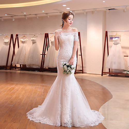 

Mermaid / Trumpet Wedding Dresses Off Shoulder Sweep / Brush Train Tulle Lace Over Satin Short Sleeve Romantic with Beading Appliques 2021