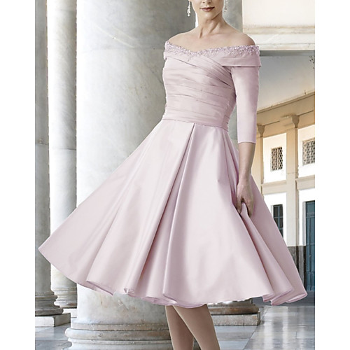 

A-Line Mother of the Bride Dress Elegant Off Shoulder Knee Length Satin Half Sleeve with Pleats 2021