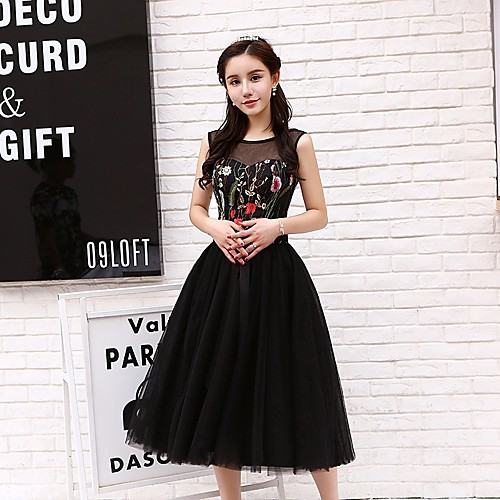 

A-Line Little Black Dress Floral Homecoming Party Wear Dress Jewel Neck Sleeveless Tea Length Tulle with Embroidery 2021