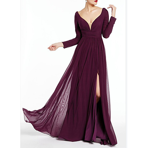 

A-Line Mother of the Bride Dress Elegant V Neck Knee Length Chiffon Long Sleeve with Pleats Split Front 2021