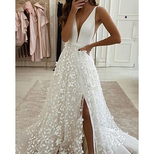 

A-Line Wedding Dresses V Neck Sweep / Brush Train Lace Satin Sleeveless Country Romantic with Appliques Split Front 2021