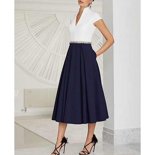 

A-Line Mother of the Bride Dress Elegant Vintage V Neck Tea Length Stretch Fabric Short Sleeve with Sash / Ribbon Pleats 2021