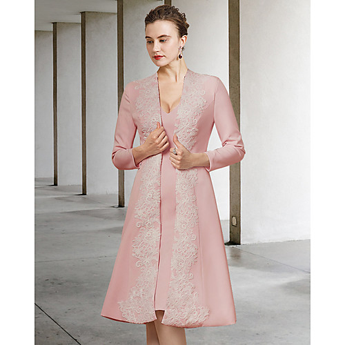 

Two Piece Sheath / Column Mother of the Bride Dress Elegant V Neck Knee Length Stretch Fabric Half Sleeve with Appliques 2021