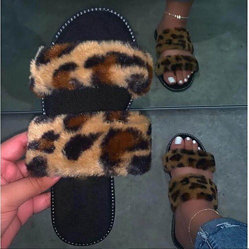 

Women's Sandals Flat Heel Round Toe Rubber Pom-pom Solid Colored Leopard Black Pink