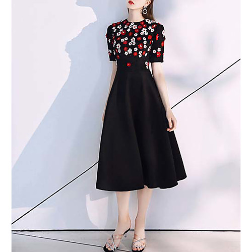

A-Line Little Black Dress Floral Homecoming Cocktail Party Dress Jewel Neck Half Sleeve Tea Length Stretch Fabric with Beading Appliques 2021