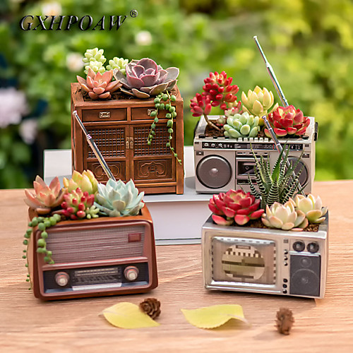 

Retro Eighties TV Set Design Creativity Flowerpot Radio Design Resin Potted Vintage Wooden Cabinet Design Small Potted Plants