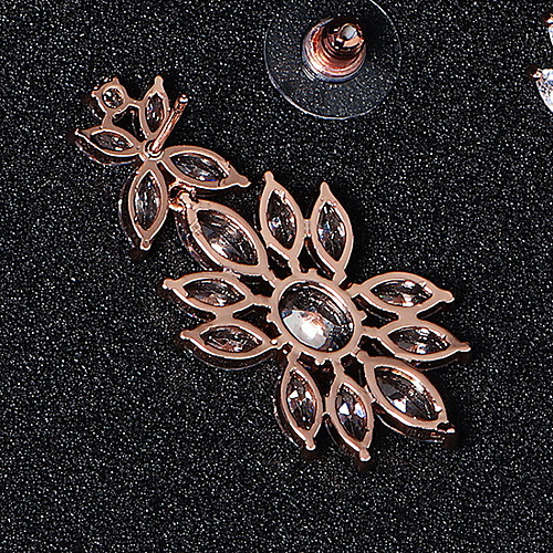 

Women's Cubic Zirconia Stud Earrings Long Snowflake Imitation Diamond Earrings Jewelry Silver / Gold For Wedding 1 Pair