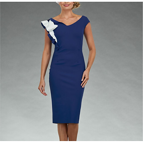

Sheath / Column Mother of the Bride Dress Elegant V Neck Knee Length Stretch Fabric Sleeveless with Ruffles 2021