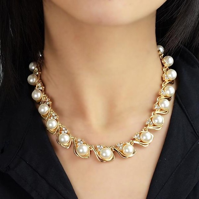 women's pearl necklace