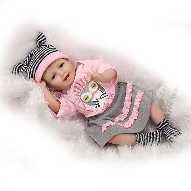 Keiumi 22 אינץ בובת צעצוע לתינוק ופעוט Reborn פעוט תינוק מתנה מתנה מקסימה הורה ילד אינטראקציה עם ציפורניים מחודדות ואטומות חצי גוף סיליקון ובד עם בגדים ואביזרים 8085191 2021 104 23